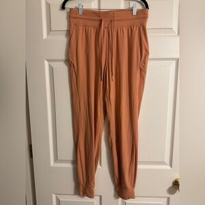 Lululemon Softstreme Jogger | Size 8 | Terracotta/Burnt Orange
